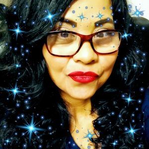 Meet your Posher, Maxine